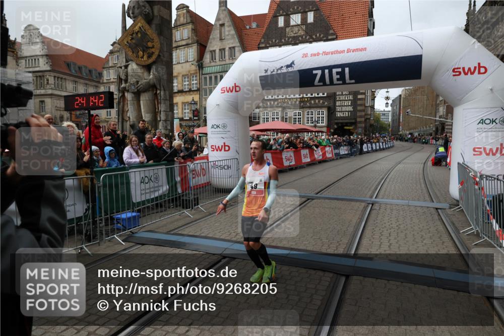 05.10.2025 - 20. swb-Marathon Bremen Yannick Fuchs http://msf.ph/oto/9268205 05.10.2025 12:12:32 Ziel 49 meine-sportfotos.de