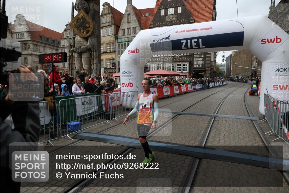05.10.2025 - 20. swb-Marathon Bremen Yannick Fuchs http://msf.ph/oto/9268222 05.10.2025 12:12:32 Ziel 49 meine-sportfotos.de
