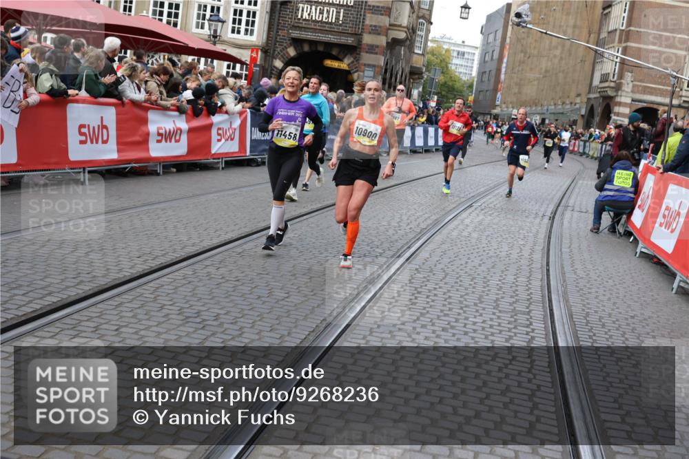 05.10.2025 - 20. swb-Marathon Bremen Yannick Fuchs http://msf.ph/oto/9268236 05.10.2025 10:52:21 Ziel 9196, 9226, 9852, 9955, 10038, 10240, 10438, 10668, 10727, 10900, 10927, 10942, 11458, 11491, 11641 meine-sportfotos.de
