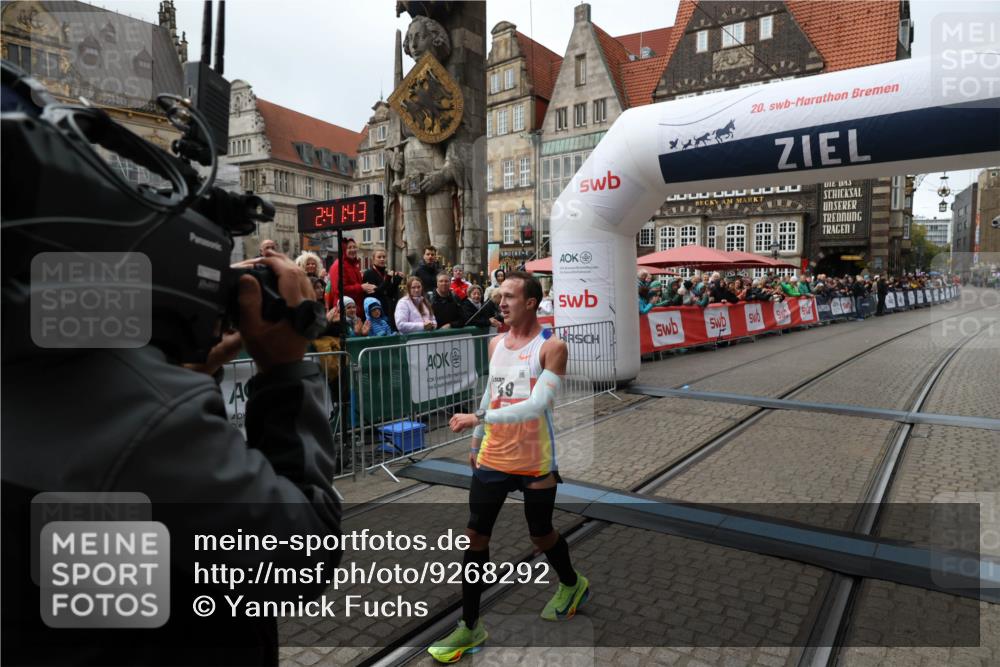05.10.2025 - 20. swb-Marathon Bremen Yannick Fuchs http://msf.ph/oto/9268292 05.10.2025 12:12:32 Ziel 49 meine-sportfotos.de