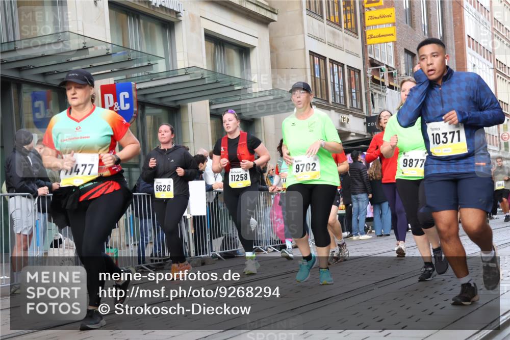 05.10.2025 - 20. swb-Marathon Bremen Strokosch-Dieckow http://msf.ph/oto/9268294 05.10.2025 11:06:53 Ziel 7779, 9180, 9217, 9265, 9334, 9491, 9628, 9702, 9757, 9877, 9890, 9901, 10193, 10286, 10330, 10332, 10371, 10582, 10632, 10788, 10824, 10836, 10902, 10991, 11122, 11131, 11258, 11329, 11477, 11709, 7779, 9180, 9217, 9265, 9334, 9491, 9628, 9702, 9757, 9877, 9890, 9901, 10193, 10286, 10330, 10332, 10371, 10582, 10632, 10788, 10824, 10836, 10902, 10991, 11122, 11131, 11709 meine-sportfotos.de
