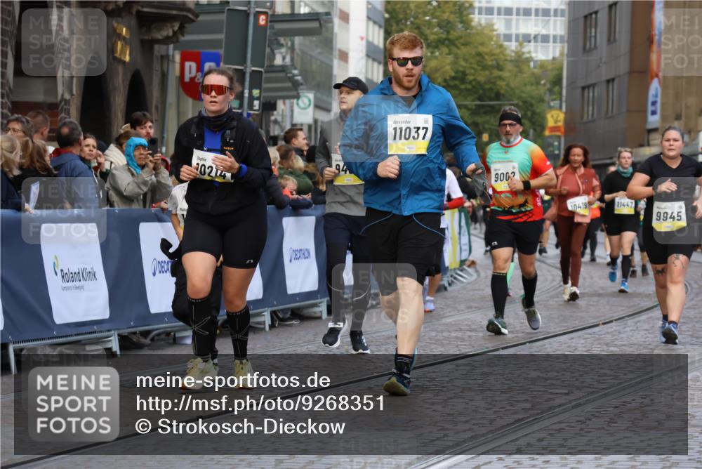 05.10.2025 - 20. swb-Marathon Bremen Strokosch-Dieckow http://msf.ph/oto/9268351 05.10.2025 11:09:21 Ziel 9493, 9649, 9848, 9892, 9945, 10214, 10295, 11037, 11218 meine-sportfotos.de