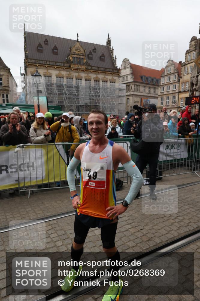 05.10.2025 - 20. swb-Marathon Bremen Yannick Fuchs http://msf.ph/oto/9268369 05.10.2025 12:12:38 Ziel  meine-sportfotos.de