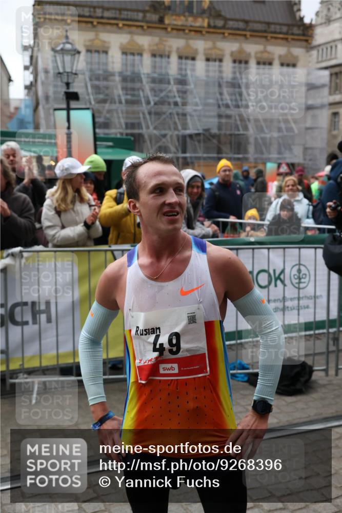 05.10.2025 - 20. swb-Marathon Bremen Yannick Fuchs http://msf.ph/oto/9268396 05.10.2025 12:12:39 Ziel  meine-sportfotos.de