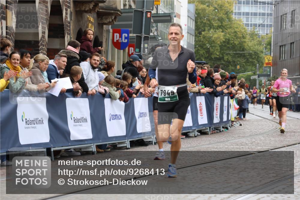 05.10.2025 - 20. swb-Marathon Bremen Strokosch-Dieckow http://msf.ph/oto/9268413 05.10.2025 13:00:30 Ziel 46, 1612, 7949 meine-sportfotos.de