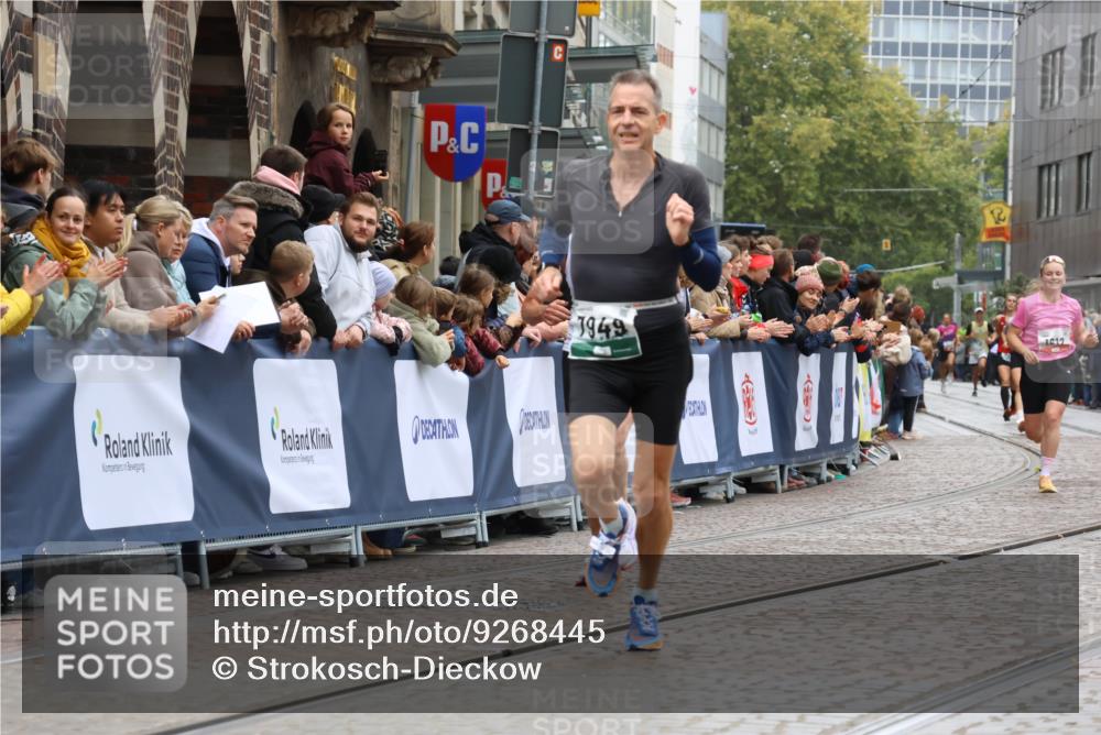05.10.2025 - 20. swb-Marathon Bremen Strokosch-Dieckow http://msf.ph/oto/9268445 05.10.2025 13:00:30 Ziel 46, 1612, 7949 meine-sportfotos.de