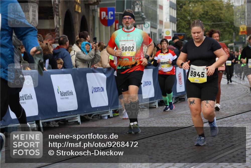 05.10.2025 - 20. swb-Marathon Bremen Strokosch-Dieckow http://msf.ph/oto/9268472 05.10.2025 11:09:24 Ziel 9002, 9493, 9649, 9848, 9892, 9945, 10074, 10214, 10865, 11037, 11218 meine-sportfotos.de