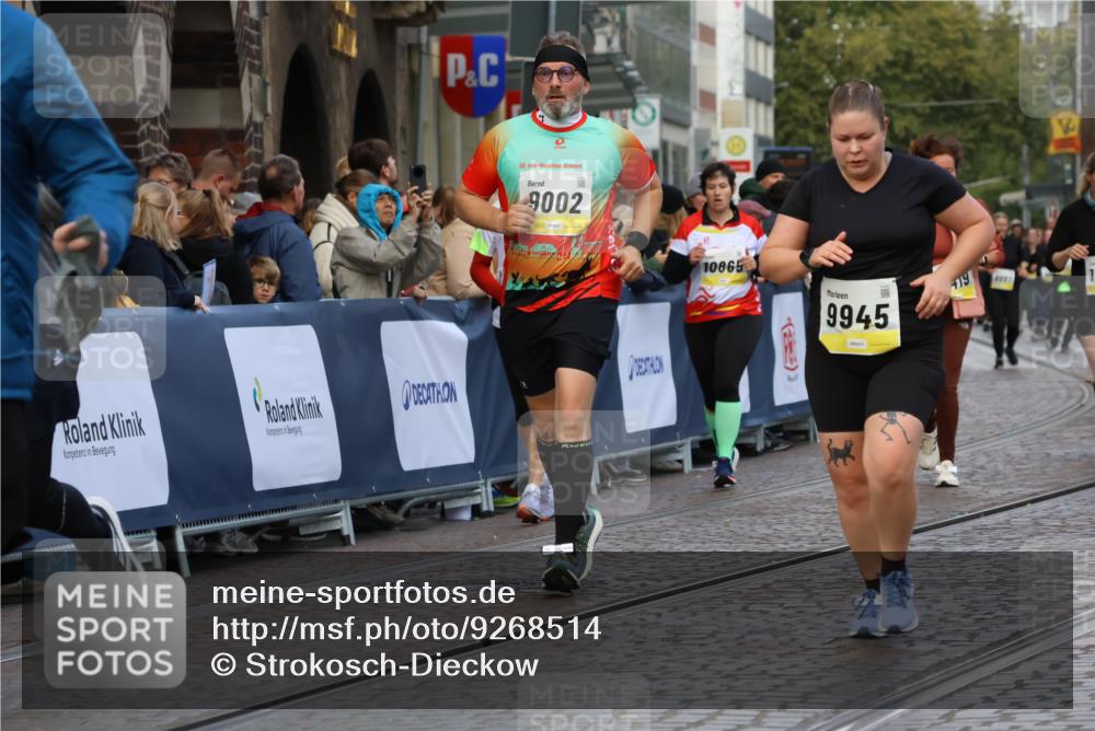 05.10.2025 - 20. swb-Marathon Bremen Strokosch-Dieckow http://msf.ph/oto/9268514 05.10.2025 11:09:24 Ziel 9002, 9493, 9649, 9848, 9892, 9945, 10074, 10214, 10865, 11037, 11218 meine-sportfotos.de