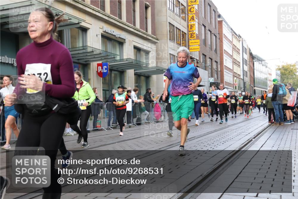05.10.2025 - 20. swb-Marathon Bremen Strokosch-Dieckow http://msf.ph/oto/9268531 05.10.2025 11:07:00 Ziel 7779, 9180, 9217, 9265, 9334, 9483, 9491, 9628, 9702, 9757, 9780, 9877, 9890, 10037, 10160, 10193, 10223, 10286, 10330, 10332, 10371, 10582, 10632, 10737, 10776, 10824, 10836, 10854, 10902, 10991, 11122, 11159, 11258, 11262, 11329, 11384, 11477, 11529, 11584, 7779, 9180, 9217, 9265, 9334, 9483, 9491, 9628, 9702, 9757, 9780, 9877, 9890, 10037, 10160, 10193, 10223, 10286, 10330, 10332, 10371, 10582, 10632, 10737, 10776, 10824, 10836, 10854, 10902, 10991, 11122, 11159 meine-sportfotos.de