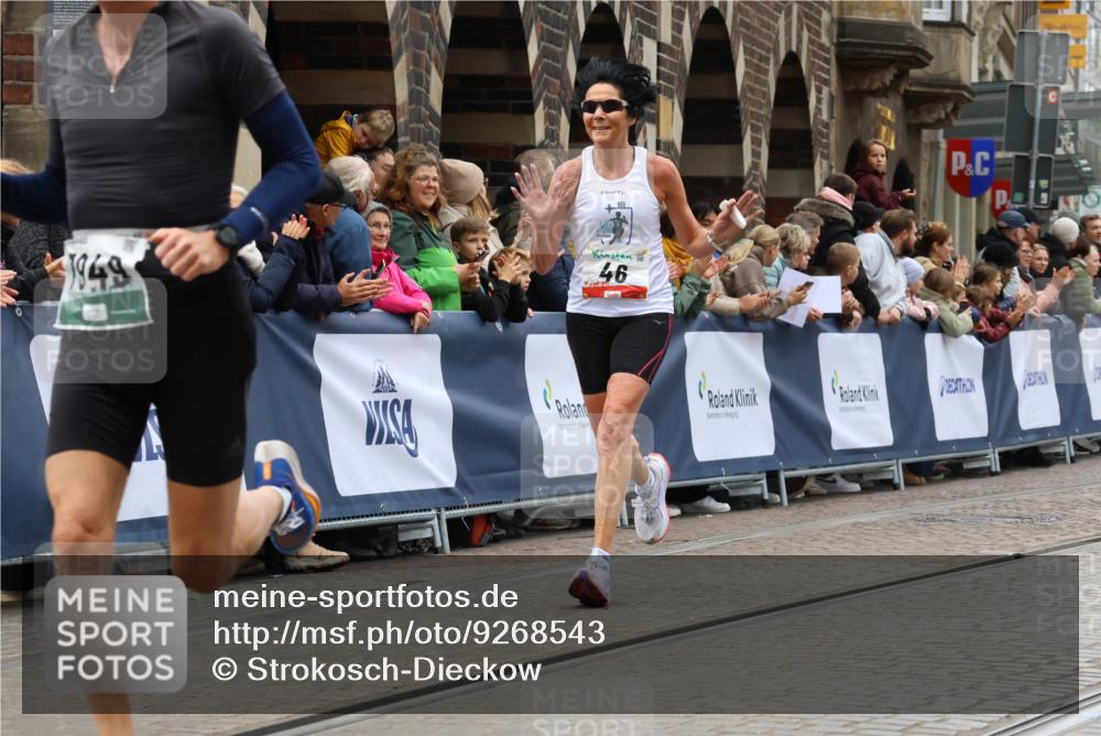 05.10.2025 - 20. swb-Marathon Bremen Strokosch-Dieckow http://msf.ph/oto/9268543 05.10.2025 13:00:32 Ziel 46, 1612, 7099, 7949 meine-sportfotos.de
