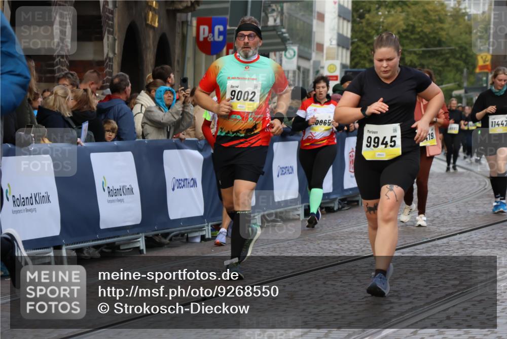 05.10.2025 - 20. swb-Marathon Bremen Strokosch-Dieckow http://msf.ph/oto/9268550 05.10.2025 11:09:24 Ziel 9002, 9493, 9649, 9848, 9892, 9945, 10074, 10214, 10865, 11037, 11218 meine-sportfotos.de