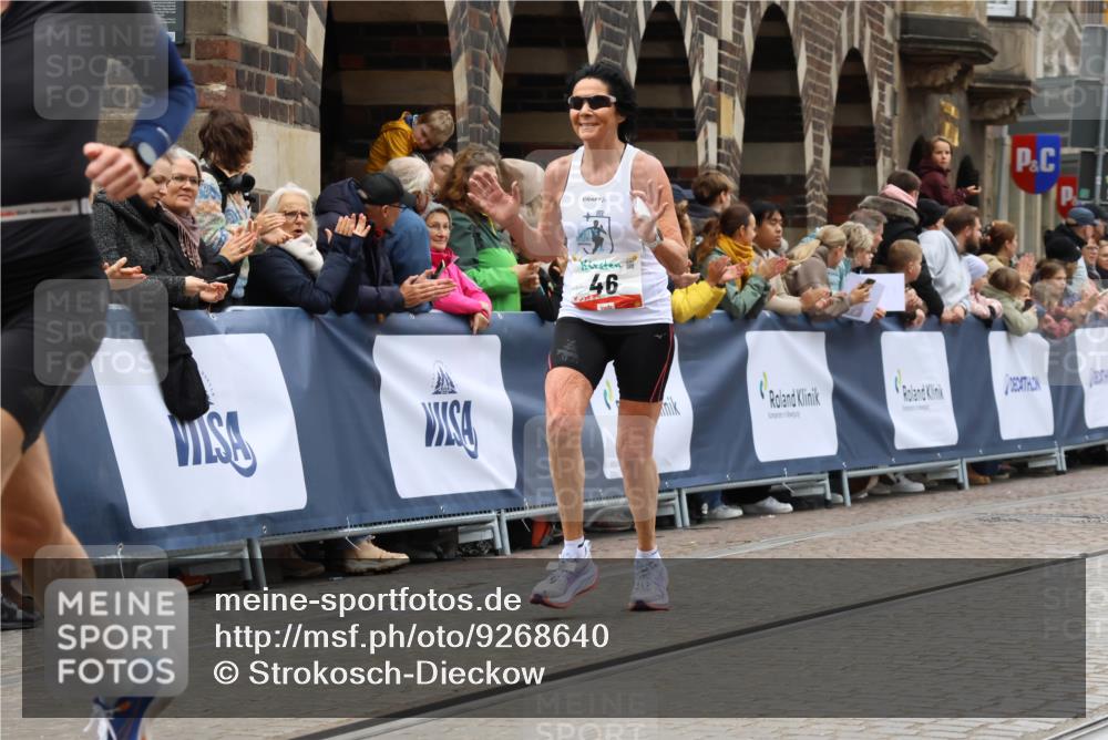 05.10.2025 - 20. swb-Marathon Bremen Strokosch-Dieckow http://msf.ph/oto/9268640 05.10.2025 13:00:32 Ziel 46, 1612, 7099, 7949 meine-sportfotos.de