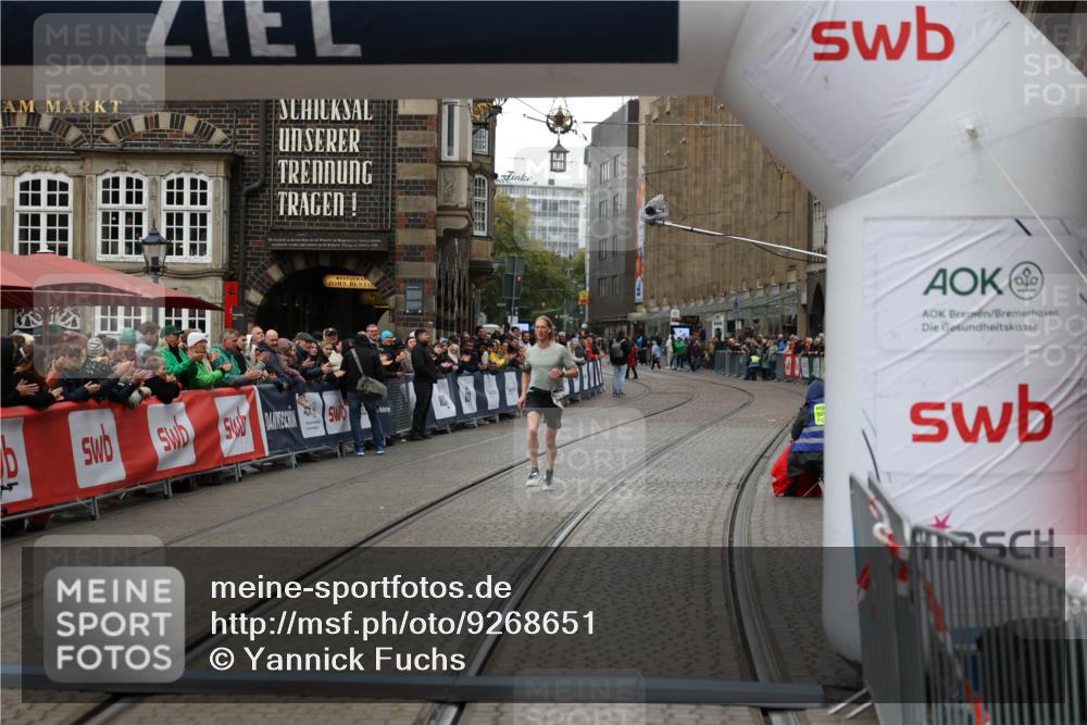 05.10.2025 - 20. swb-Marathon Bremen Yannick Fuchs http://msf.ph/oto/9268651 05.10.2025 12:13:14 Ziel 1301 meine-sportfotos.de