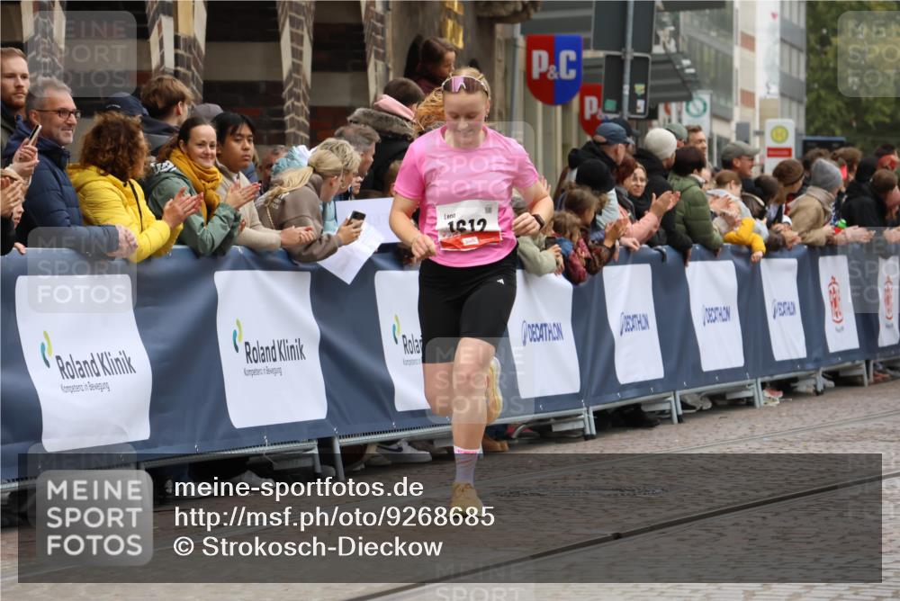 05.10.2025 - 20. swb-Marathon Bremen Strokosch-Dieckow http://msf.ph/oto/9268685 05.10.2025 13:00:34 Ziel 46, 1612, 3251, 3982, 7099 meine-sportfotos.de
