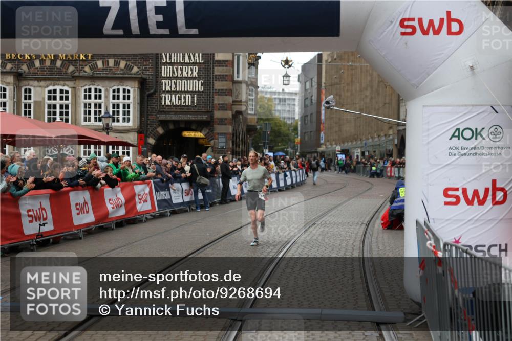 05.10.2025 - 20. swb-Marathon Bremen Yannick Fuchs http://msf.ph/oto/9268694 05.10.2025 12:13:15 Ziel 1301 meine-sportfotos.de