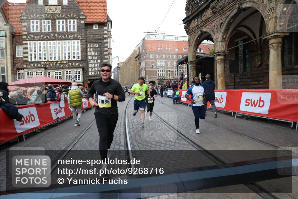 05.10.2025 - 20. swb-Marathon Bremen Yannick Fuchs http://msf.ph/oto/9268716 05.10.2025 10:52:29 Ziel 9172, 9584, 9955, 9987, 10507, 10719, 10900, 10927, 11128, 11458, 11491, 11528, 11665 meine-sportfotos.de