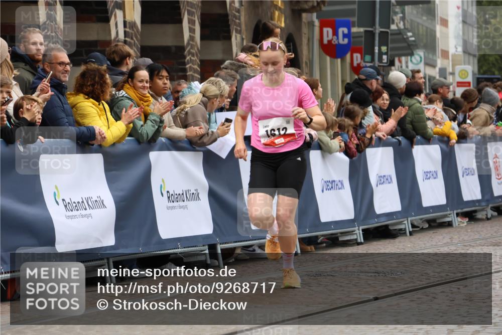 05.10.2025 - 20. swb-Marathon Bremen Strokosch-Dieckow http://msf.ph/oto/9268717 05.10.2025 13:00:35 Ziel 46, 1612, 3251, 3982, 7099 meine-sportfotos.de