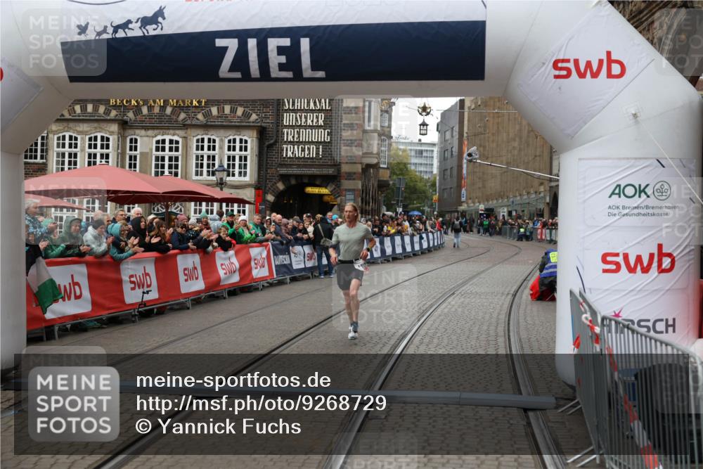05.10.2025 - 20. swb-Marathon Bremen Yannick Fuchs http://msf.ph/oto/9268729 05.10.2025 12:13:16 Ziel 1301 meine-sportfotos.de