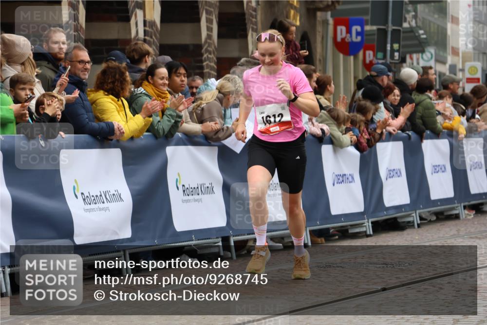 05.10.2025 - 20. swb-Marathon Bremen Strokosch-Dieckow http://msf.ph/oto/9268745 05.10.2025 13:00:35 Ziel 46, 1612, 3251, 3982, 7099 meine-sportfotos.de