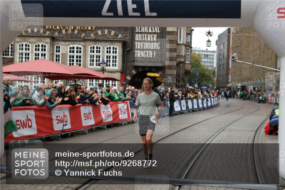 05.10.2025 - 20. swb-Marathon Bremen Yannick Fuchs http://msf.ph/oto/9268772 05.10.2025 12:13:16 Ziel 1301 meine-sportfotos.de