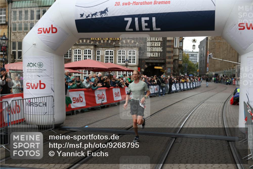 05.10.2025 - 20. swb-Marathon Bremen Yannick Fuchs http://msf.ph/oto/9268795 05.10.2025 12:13:17 Ziel 1301 meine-sportfotos.de