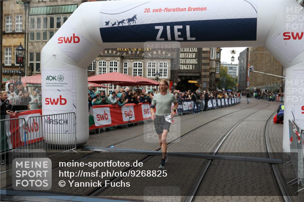 05.10.2025 - 20. swb-Marathon Bremen Yannick Fuchs http://msf.ph/oto/9268825 05.10.2025 12:13:17 Ziel 1301 meine-sportfotos.de