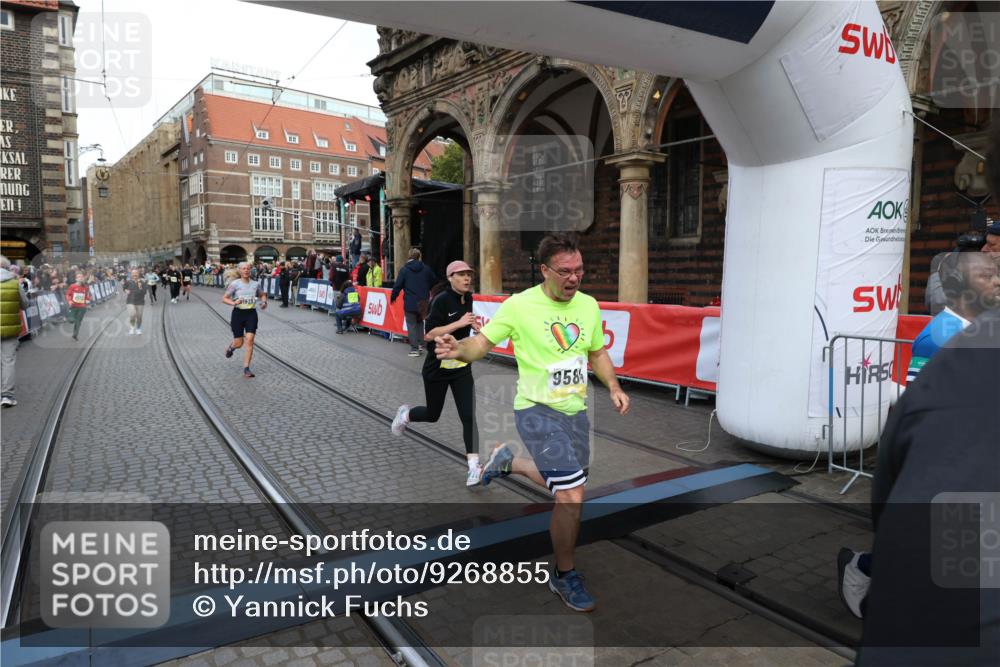 05.10.2025 - 20. swb-Marathon Bremen Yannick Fuchs http://msf.ph/oto/9268855 05.10.2025 10:52:30 Ziel 9172, 9584, 9955, 9987, 10507, 10719, 10927, 11128, 11458, 11491, 11528, 11665 meine-sportfotos.de