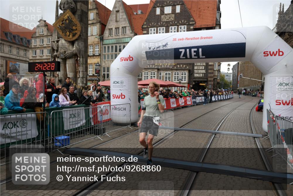 05.10.2025 - 20. swb-Marathon Bremen Yannick Fuchs http://msf.ph/oto/9268860 05.10.2025 12:13:18 Ziel 1301 meine-sportfotos.de