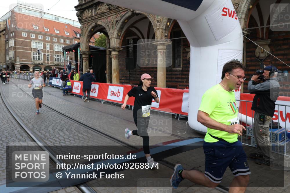 05.10.2025 - 20. swb-Marathon Bremen Yannick Fuchs http://msf.ph/oto/9268874 05.10.2025 10:52:30 Ziel 9172, 9584, 9955, 9987, 10507, 10719, 10927, 11128, 11458, 11491, 11528, 11665 meine-sportfotos.de