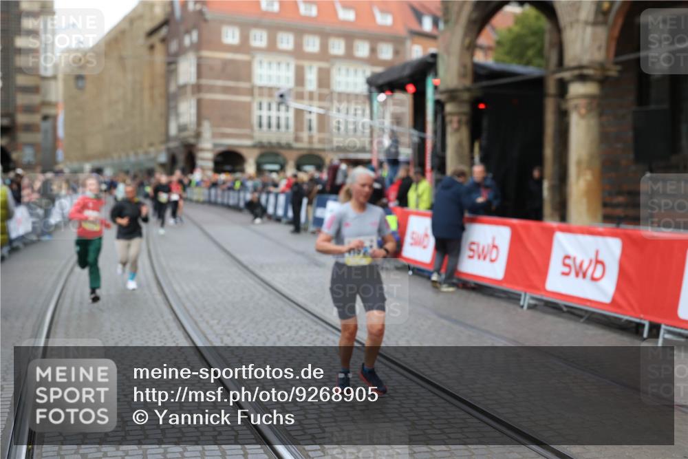 05.10.2025 - 20. swb-Marathon Bremen Yannick Fuchs http://msf.ph/oto/9268905 05.10.2025 10:52:31 Ziel 9172, 9584, 9955, 9987, 10241, 10507, 10719, 10927, 11128, 11491, 11528, 11665 meine-sportfotos.de