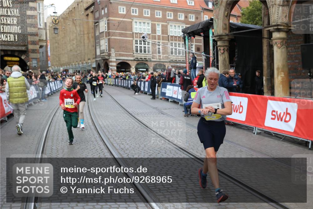 05.10.2025 - 20. swb-Marathon Bremen Yannick Fuchs http://msf.ph/oto/9268965 05.10.2025 10:52:31 Ziel 9172, 9584, 9955, 9987, 10241, 10507, 10719, 10927, 11128, 11491, 11528, 11665 meine-sportfotos.de