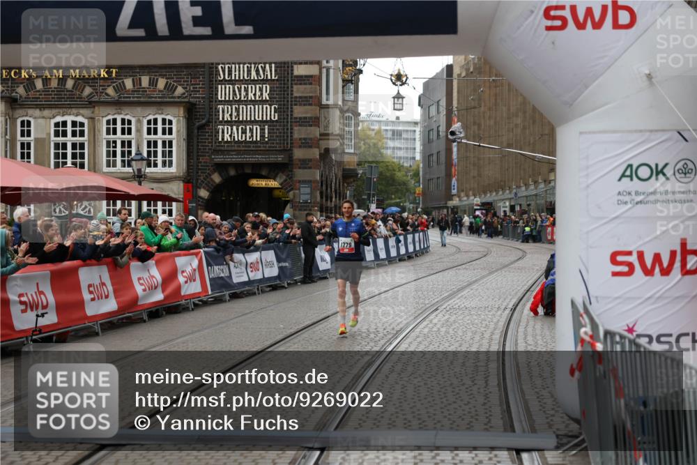 05.10.2025 - 20. swb-Marathon Bremen Yannick Fuchs http://msf.ph/oto/9269022 05.10.2025 12:14:12 Ziel 1779 meine-sportfotos.de