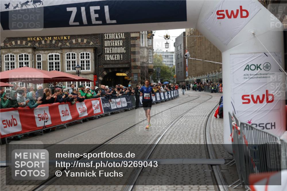 05.10.2025 - 20. swb-Marathon Bremen Yannick Fuchs http://msf.ph/oto/9269043 05.10.2025 12:14:12 Ziel 1779 meine-sportfotos.de