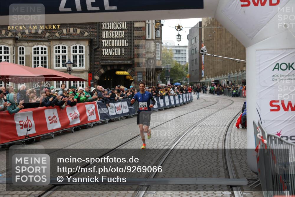 05.10.2025 - 20. swb-Marathon Bremen Yannick Fuchs http://msf.ph/oto/9269066 05.10.2025 12:14:12 Ziel 1779 meine-sportfotos.de