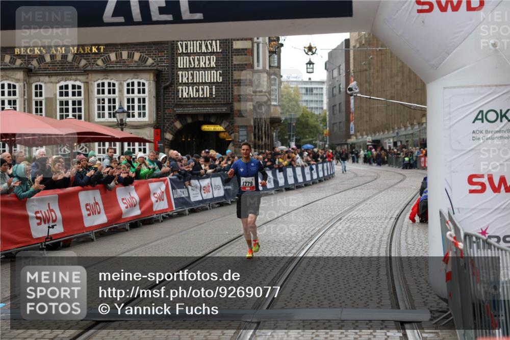 05.10.2025 - 20. swb-Marathon Bremen Yannick Fuchs http://msf.ph/oto/9269077 05.10.2025 12:14:12 Ziel 1779 meine-sportfotos.de
