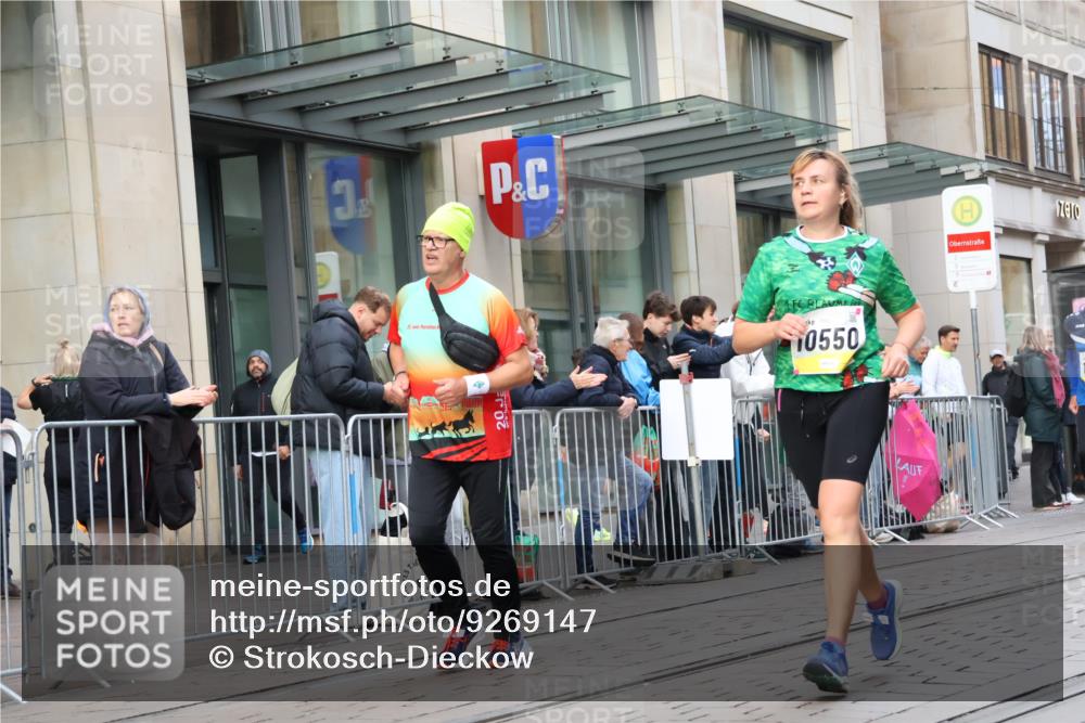 05.10.2025 - 20. swb-Marathon Bremen Strokosch-Dieckow http://msf.ph/oto/9269147 05.10.2025 11:07:27 Ziel 8123, 9212, 9306, 9615, 10135, 10366, 10550, 10585, 10650, 10706, 10749, 10782, 10783, 8123, 9212, 9306, 9615, 10135, 10366, 10550, 10585, 10650, 10706, 10749, 10782, 10783 meine-sportfotos.de
