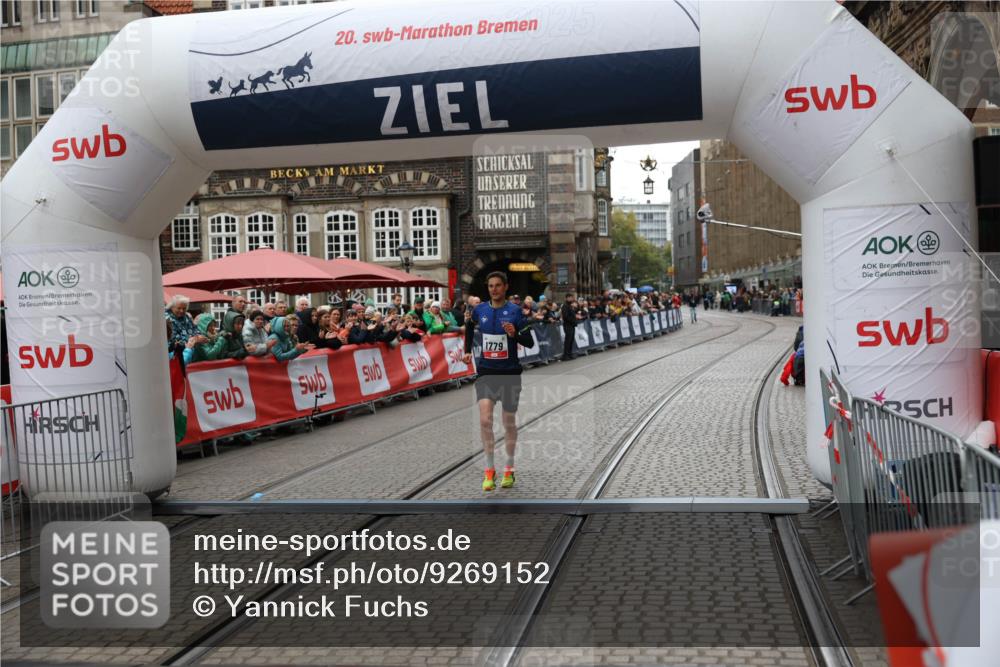05.10.2025 - 20. swb-Marathon Bremen Yannick Fuchs http://msf.ph/oto/9269152 05.10.2025 12:14:13 Ziel 1779 meine-sportfotos.de