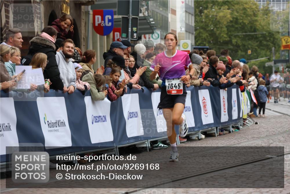 05.10.2025 - 20. swb-Marathon Bremen Strokosch-Dieckow http://msf.ph/oto/9269168 05.10.2025 13:00:54 Ziel 1645, 9130 meine-sportfotos.de