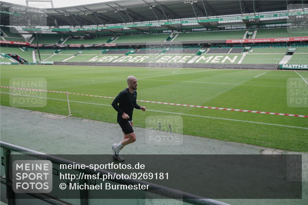 05.10.2025 - 20. swb-Marathon Bremen Michael Burmester http://msf.ph/oto/9269181 05.10.2025 12:37:41 Laufen im Stadion 57, 140, 221, 436, 481, 728, 1058, 1245, 1567, 1633, 1801, 1901, 1912, 2132, 2135, 2168, 5423, 5536, 5582, 7266, 9080, 140, 508, 787, 933, 1088, 1245, 1418, 1443, 1616, 1849, 1907, 2186, 2268, 5625, 8883 meine-sportfotos.de