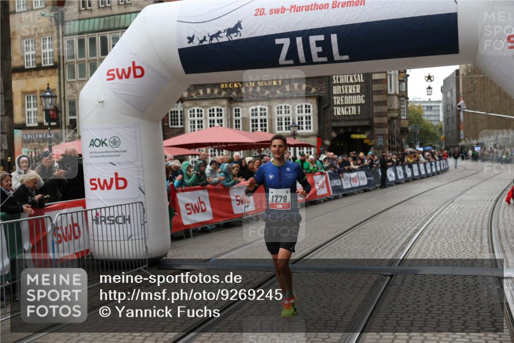 05.10.2025 - 20. swb-Marathon Bremen Yannick Fuchs http://msf.ph/oto/9269245 05.10.2025 12:14:15 Ziel 1779 meine-sportfotos.de