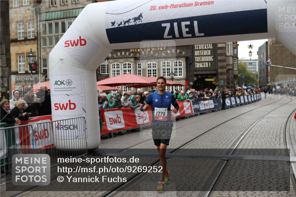 05.10.2025 - 20. swb-Marathon Bremen Yannick Fuchs http://msf.ph/oto/9269252 05.10.2025 12:14:15 Ziel 1779 meine-sportfotos.de