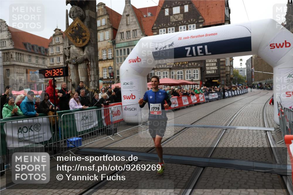 05.10.2025 - 20. swb-Marathon Bremen Yannick Fuchs http://msf.ph/oto/9269269 05.10.2025 12:14:15 Ziel 1779 meine-sportfotos.de