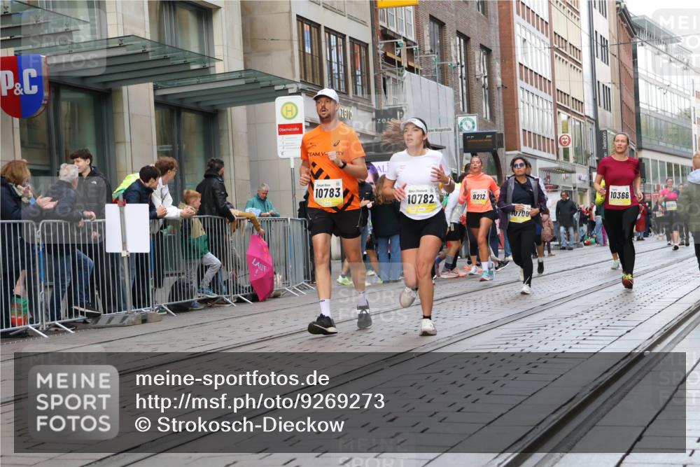 05.10.2025 - 20. swb-Marathon Bremen Strokosch-Dieckow http://msf.ph/oto/9269273 05.10.2025 11:07:35 Ziel 8123, 9212, 9557, 9615, 10135, 10365, 10366, 10550, 10706, 10782, 10783, 11490, 11677, 8123, 9212, 9557, 9615, 10135, 10365, 10366, 10550, 10706, 10782, 10783, 11490, 11677 meine-sportfotos.de