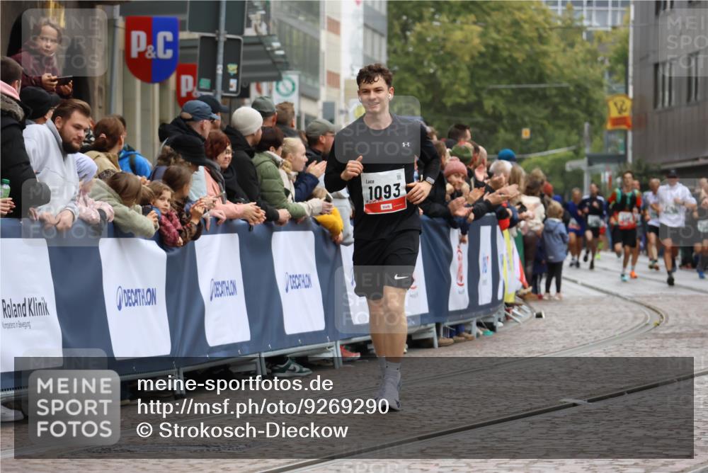05.10.2025 - 20. swb-Marathon Bremen Strokosch-Dieckow http://msf.ph/oto/9269290 05.10.2025 13:01:00 Ziel 628, 1093, 1215, 4358, 8382 meine-sportfotos.de