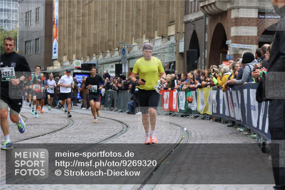 05.10.2025 - 20. swb-Marathon Bremen Strokosch-Dieckow http://msf.ph/oto/9269320 05.10.2025 13:01:05 Ziel 588, 628, 1093, 1215, 4358, 8382, 8747, 8828 meine-sportfotos.de