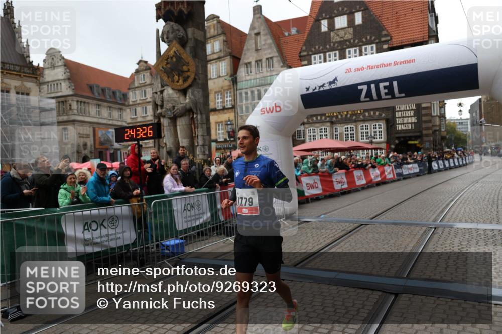 05.10.2025 - 20. swb-Marathon Bremen Yannick Fuchs http://msf.ph/oto/9269323 05.10.2025 12:14:16 Ziel 1779 meine-sportfotos.de