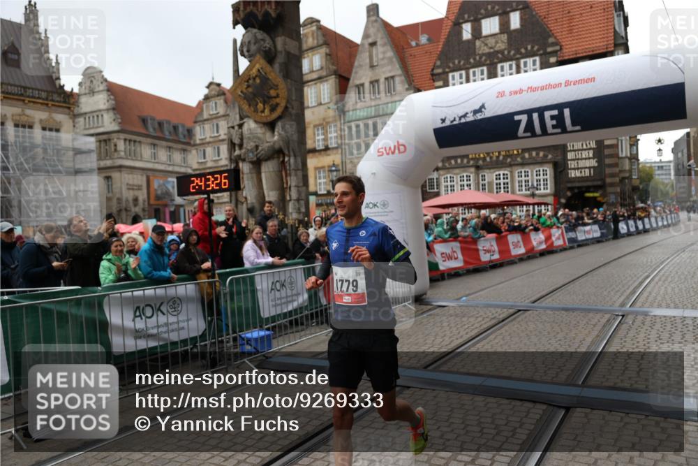 05.10.2025 - 20. swb-Marathon Bremen Yannick Fuchs http://msf.ph/oto/9269333 05.10.2025 12:14:16 Ziel 1779 meine-sportfotos.de