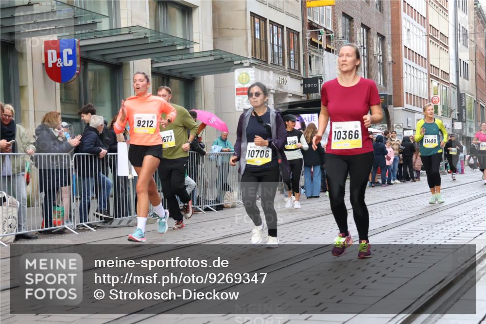 05.10.2025 - 20. swb-Marathon Bremen Strokosch-Dieckow http://msf.ph/oto/9269347 05.10.2025 11:07:38 Ziel 8123, 9212, 9557, 9599, 9615, 9617, 9874, 10125, 10135, 10365, 10366, 10706, 10782, 10783, 11309, 11490, 11677, 8123, 9212, 9557, 9599, 9615, 9617, 9874, 10125, 10135, 10365, 10366, 10706, 10782, 10783, 11309, 11490, 11677 meine-sportfotos.de