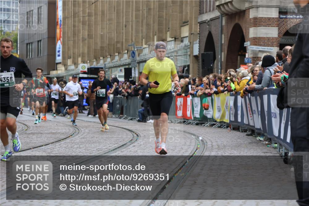 05.10.2025 - 20. swb-Marathon Bremen Strokosch-Dieckow http://msf.ph/oto/9269351 05.10.2025 13:01:05 Ziel 588, 628, 1093, 1215, 4358, 8382, 8747, 8828 meine-sportfotos.de