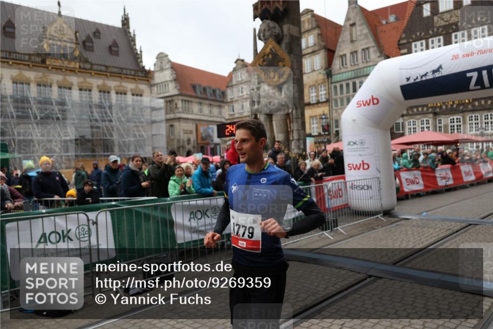 05.10.2025 - 20. swb-Marathon Bremen Yannick Fuchs http://msf.ph/oto/9269359 05.10.2025 12:14:16 Ziel 1779 meine-sportfotos.de
